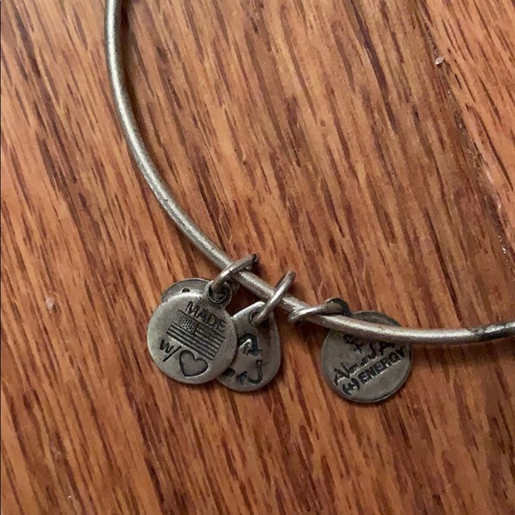 Alex and Ani R bracelet - Picture 4 of 4